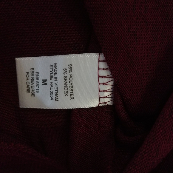 ✨3 for $30✨ Soft Ruched Shoulder Sweater NWOT - Picture 7 of 9